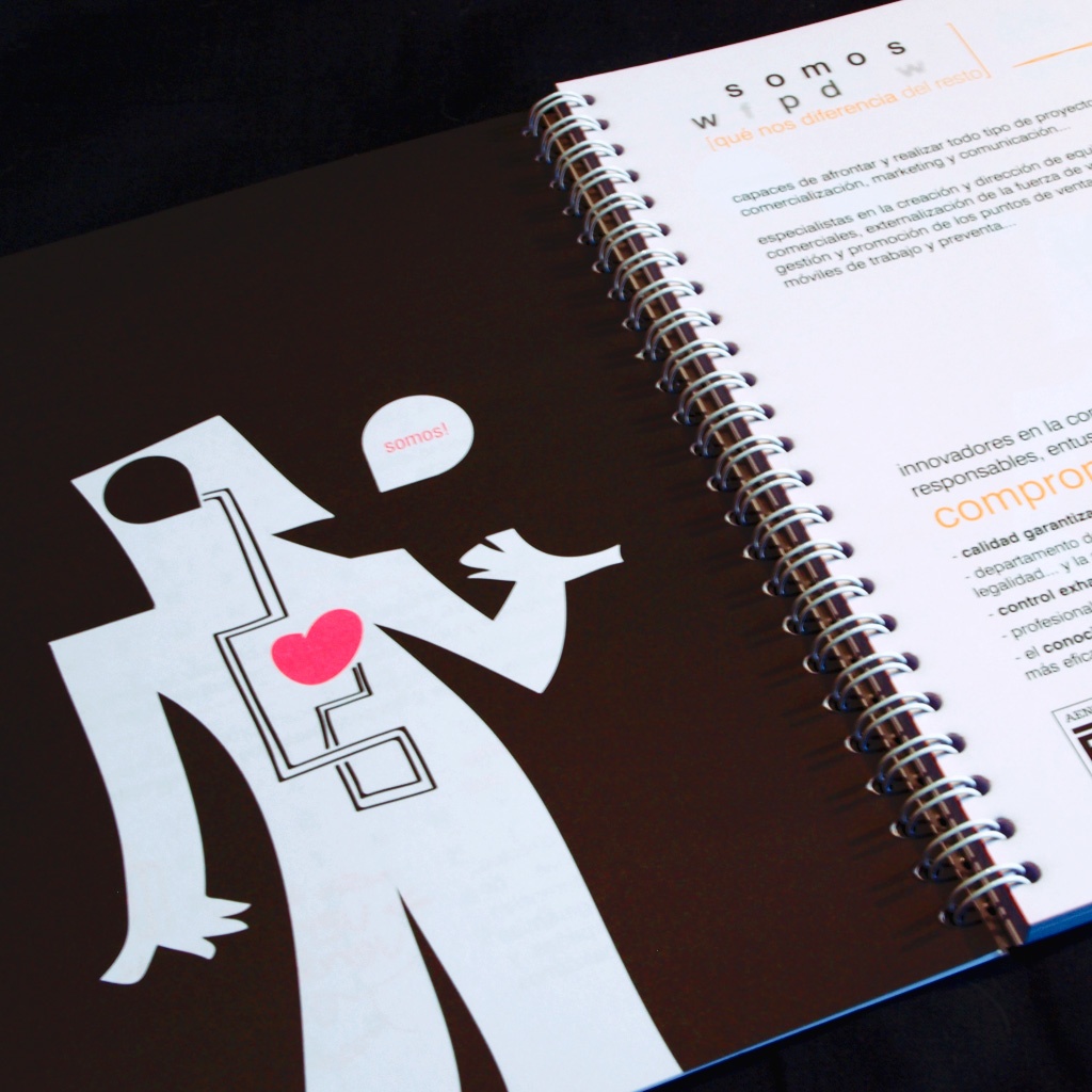 Diseño y maquetación del cuaderno agenda corporativa de Outycom