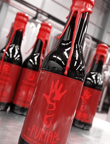 diseño de etiqueta y packaging de botella de cerveza craft furieae
